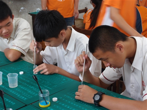 2014年行動化學館下鄉活動揭開序幕，再訪雲林虎尾國中。