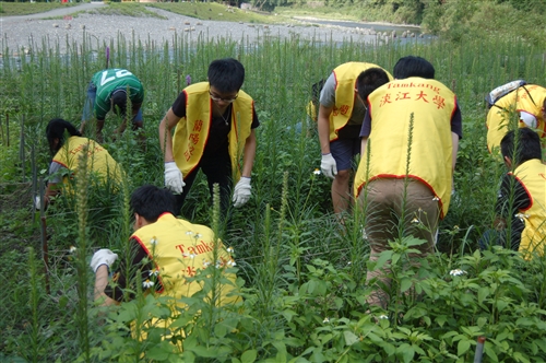 蘭陽校園「品德教育─社區服務」之武荖坑綠色博覽會園區服務