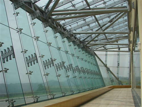 強邦國際會議廳光影走廊