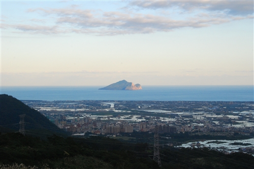 遠眺龜山島
