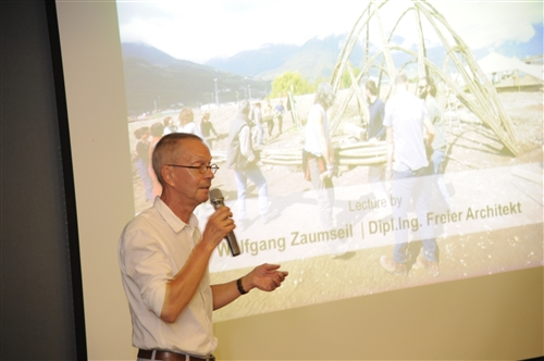 建築系專題演講--回歸自然的建築