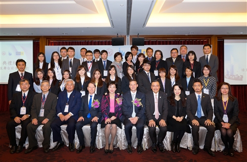 會計學系學士學位獲澳洲會計師公會(CPA Australia)認證通過。