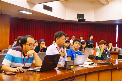 國際事務與戰略研究所舉辦外交決策模擬營。