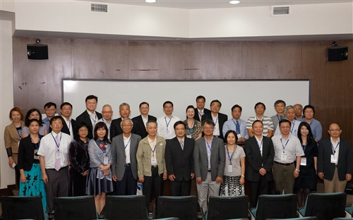 管理科學學系舉辦「新世代管理科學研討──產業發展趨勢論壇」。