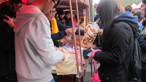 學務處舉辦「咱ㄟ食代」聯合文化週活動。