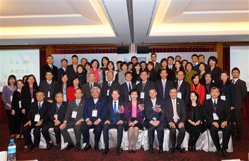 會計學系學士學位獲澳洲會計師公會(CPA Australia)認證通過。