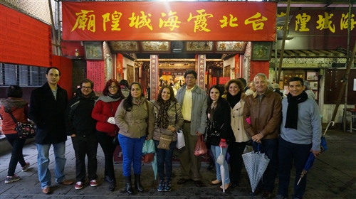 拉美菁英碩專班展現本校推動三化教育成果。