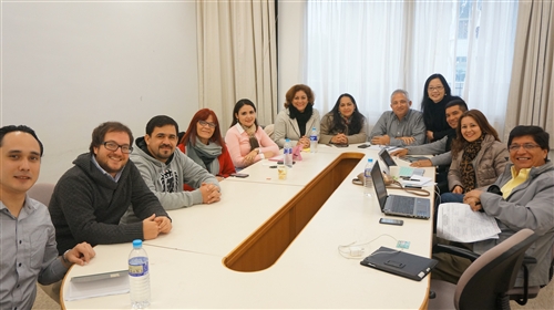 拉美菁英碩專班展現本校推動三化教育成果。