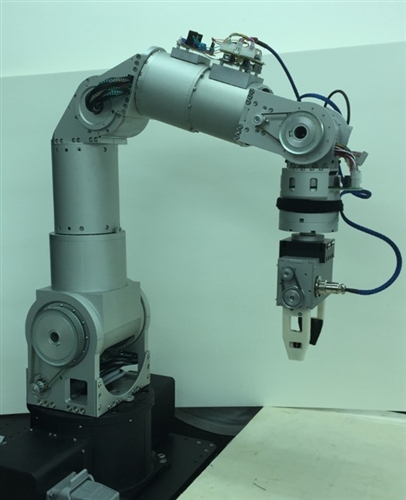 電機系與機電系參加「2015全國機器人競賽」再締佳績。