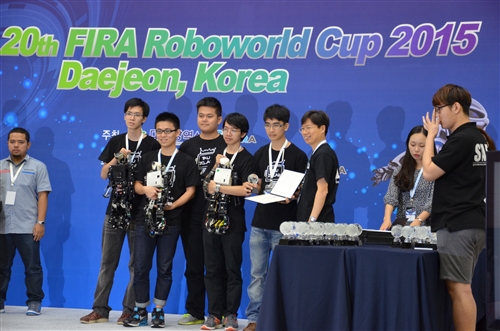 機器人研發團隊再傳捷報，蟬聯FIRA世界盃機器人足球賽冠軍。