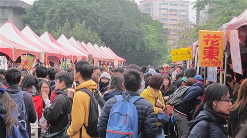 學務處舉辦「咱ㄟ食代」聯合文化週活動。