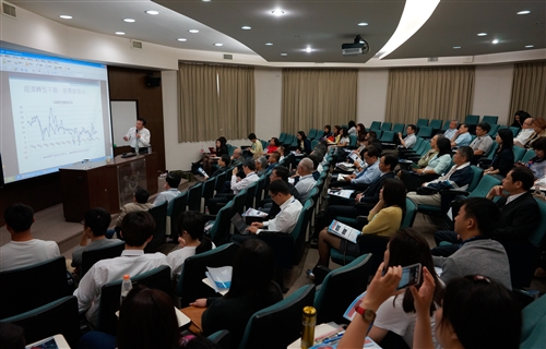 管理科學學系舉辦「新世代管理科學研討──產業發展趨勢論壇」。