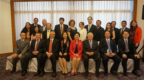 拉美菁英碩專班展現本校推動三化教育成果。