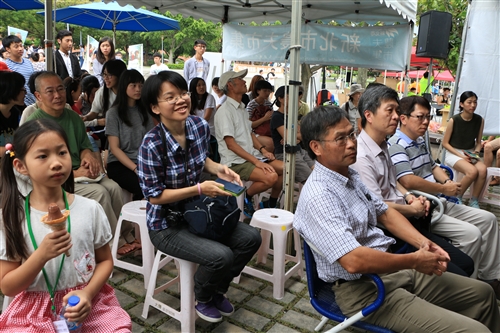 文學院製作小農故事紀錄片，記錄淡水風土人情。