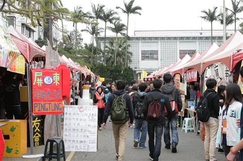 學務處舉辦「咱ㄟ食代」聯合文化週活動。