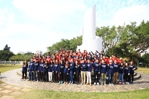 學生發起全校TKU帽T日TKU Hoodie Day活動。