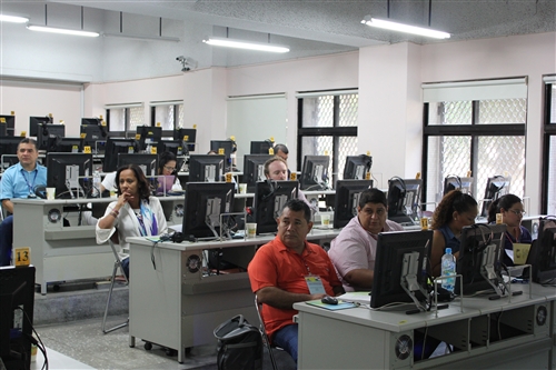 「美洲研究所亞太研究數位學習碩士在職專班」31位拉美菁英到校密集面授課程。