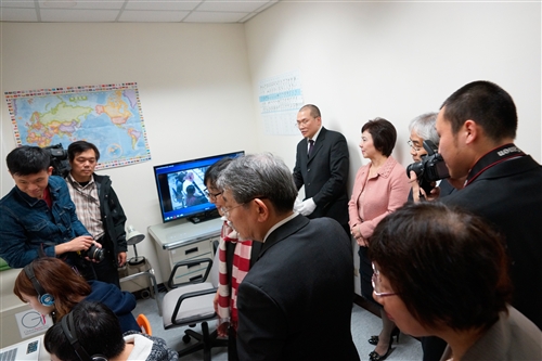 日本姊妹校東京外國語大學校長立石博高蒞校訪問，並舉行「Global Japan Office」揭牌啟用儀式。