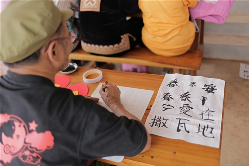 學務處遠赴泰國進行「愛在撒瓦地-Huei Nan Sai華語教學計畫」。