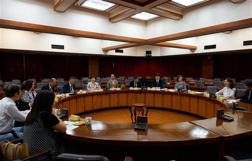 日本同志社大學校長村田晃嗣一行4人蒞校參訪。