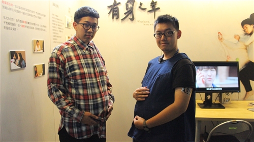 大傳系舉行第29屆畢業成果展──「傳染」。