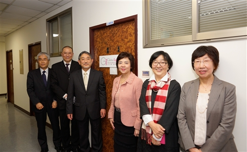 日本姊妹校東京外國語大學校長立石博高蒞校訪問，並舉行「Global Japan Office」揭牌啟用儀式。