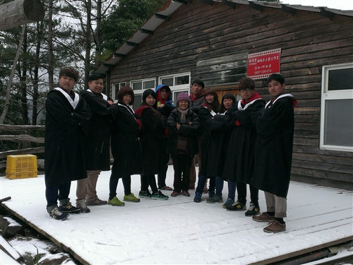 本校部落服務隊畢旅走進鎮西堡。