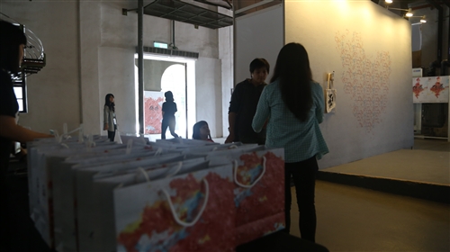 大傳系舉行第29屆畢業成果展──「傳染」。