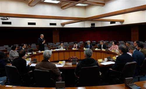 日本姊妹校東京外國語大學校長立石博高蒞校訪問，並舉行「Global Japan Office」揭牌啟用儀式。