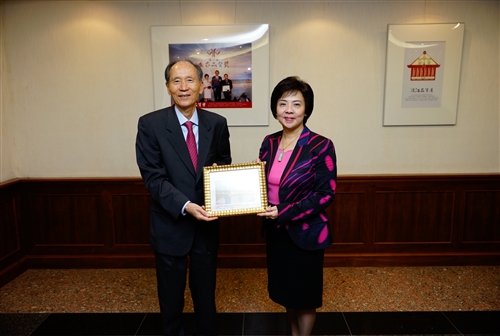 韓國姊妹校慶南大學校長朴在圭等一行3人蒞校訪問。