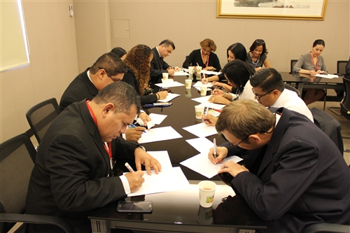 「美洲研究所亞太研究數位學習碩士在職專班」31位拉美菁英到校密集面授課程。