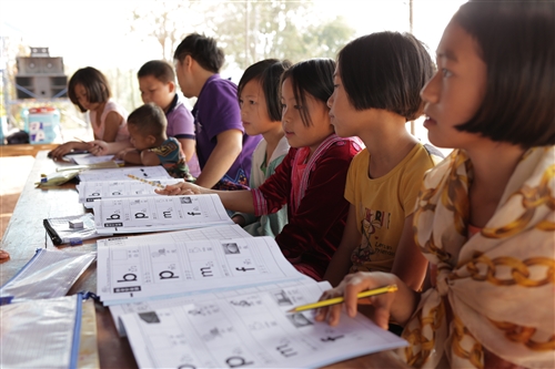 學務處遠赴泰國進行「愛在撒瓦地-Huei Nan Sai華語教學計畫」。