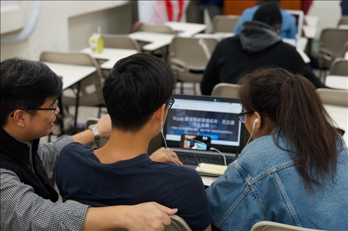 視訊教英文、淡大愛相助