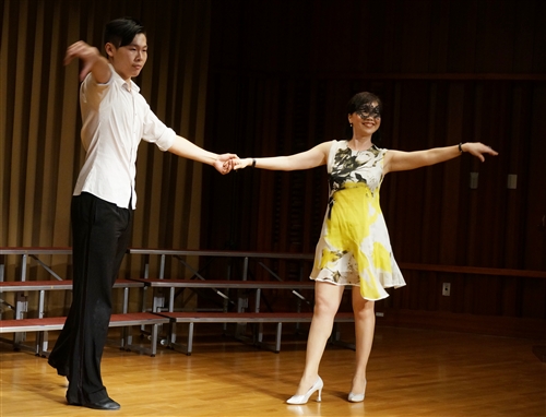 「淡江花月夜」女教職員聯誼會合唱團第三度熱演。