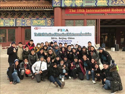 機器人研究團隊再次蟬聯FIRA世界盃機器人足球賽冠軍