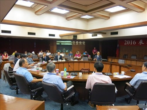 站在學術巨人肩膀上研討未來資訊計算前景