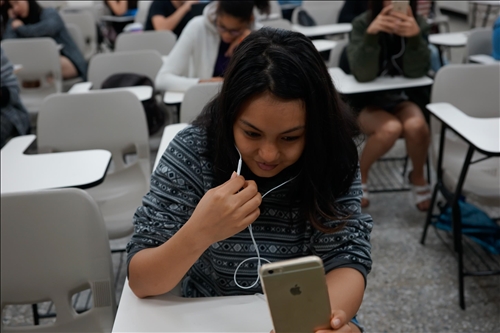 視訊教英文、淡大愛相助