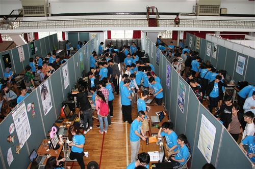 資工、資圖、資傳、電機、資管、教科、資創等7系共同舉辦資訊週聯合展。