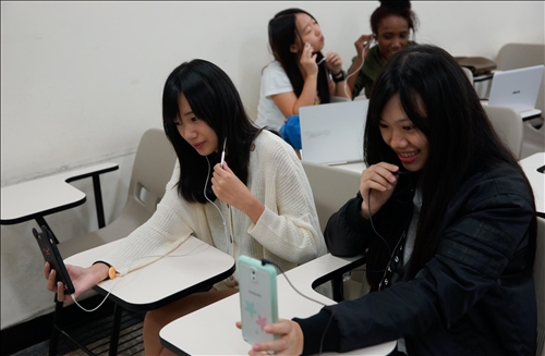 視訊教英文、淡大愛相助