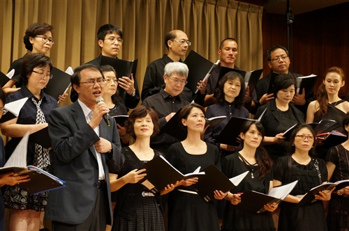「淡江花月夜」女教職員聯誼會合唱團第三度熱演。
