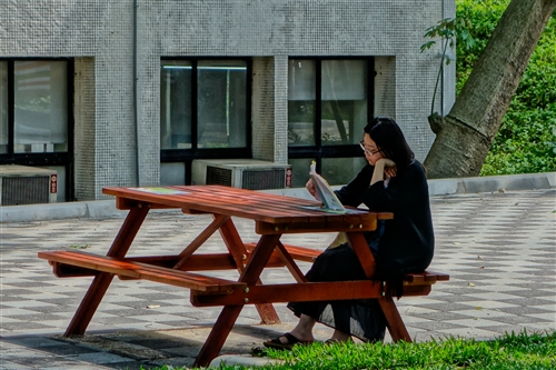 商管大樓北側增設行人徒步區、科學館西北側新增停車位。