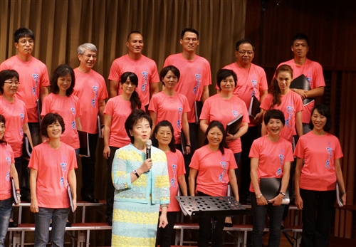 「淡江花月夜」女教職員聯誼會合唱團第三度熱演。