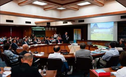 大數據應用、校務研究、學習分析，共享智慧校園時代