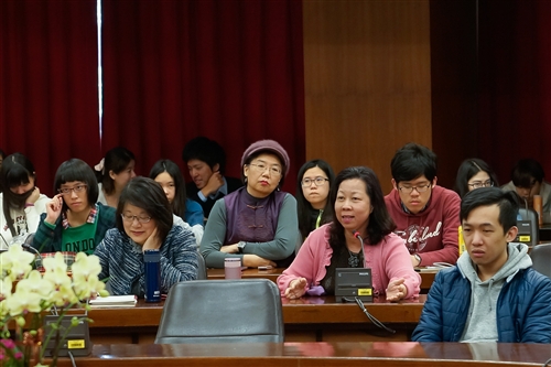 日本直木獎得主東山彰良蒞校開講。