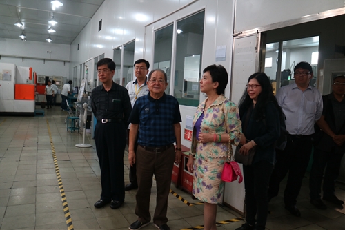 張校長率團參加大陸華南校友聯誼會春之饗宴暨正名活動。