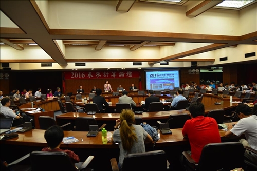 站在學術巨人肩膀上研討未來資訊計算前景