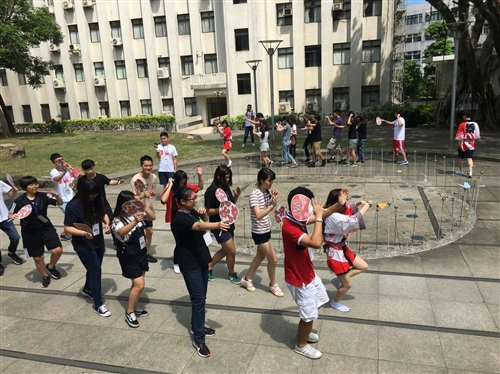 外語學習營─開口說日、法、德、西語的捷徑。