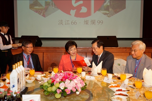 感恩集資響應守謙國際會議中心興建工程