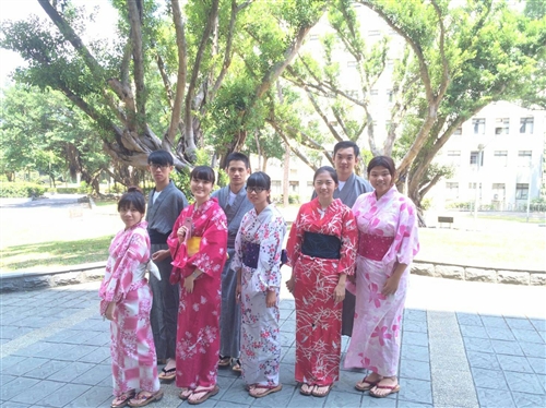 外語學習營─開口說日、法、德、西語的捷徑。