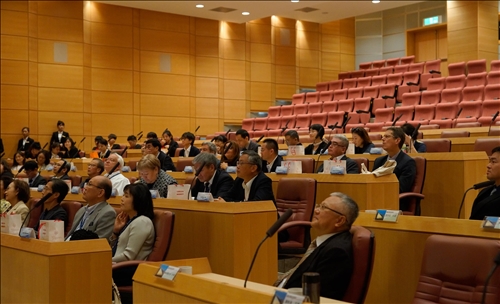 近悅遠來 同賀校慶